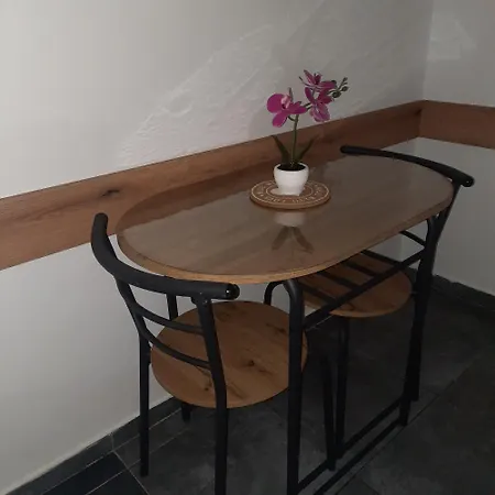 Agape דירה לסקובץ